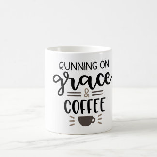 "Courant sur la tasse de grâce et de café" -