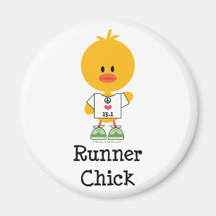 Coureur Chick Peace Love 13.1 Magnet