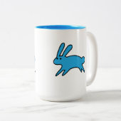 Courir Un Petit Lapin Bleu À Deux Tons De Mug De C (Devant droit)