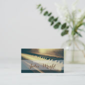 Cours de piano, Carte de visite d'instructeur de m (Debout devant)