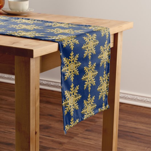 Court Flocon de neige texturé or sur chemin de table ble (In Situ)