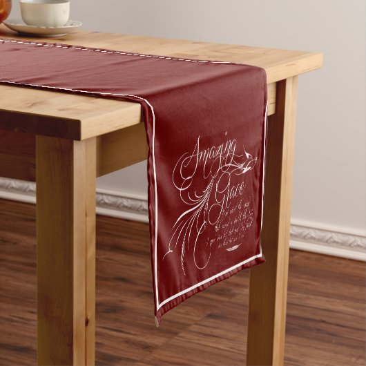 Court Grâce merveilleuse Petit chemin de table (In Situ)