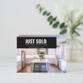 Courtier immobilier Carte postale moderne - VENDU (Debout devant)