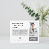 Courtier immobilier moderne minimaliste carte post (Debout devant)