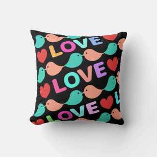 Coussin キュートなラブバード　LOVE&CUTE　黒色　Cute lovebirds.