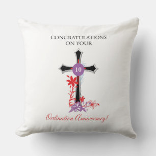 Coussin 10e anniversaire de l'Ordination du prêtre Croix n