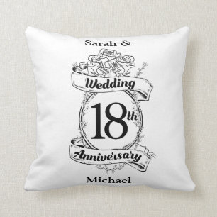 Coussin 18e anniversaire de mariage Roses noires et blanch