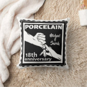 Coussin 18e anniversaire mariage porcelaine traditionnelle (Couverture)