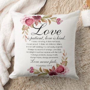 Coussin 1 Corinthiens 13:4-8 L'amour est Patient Bible Flo