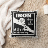 Coussin 6e anniversaire mariage traditionnel cadeau fer (Couverture)