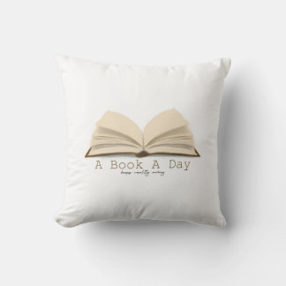 Coussin A Book A Day: Keeps Reality Away