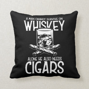 Coussin A Man Who Loves Whiskey And Cigar