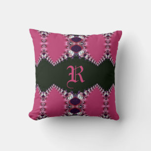 Coussin à monogramme avec dentelle en satin rose