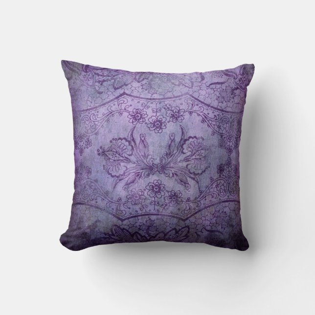 Coussin à motif de dentelle violette défraîchie (Recto)