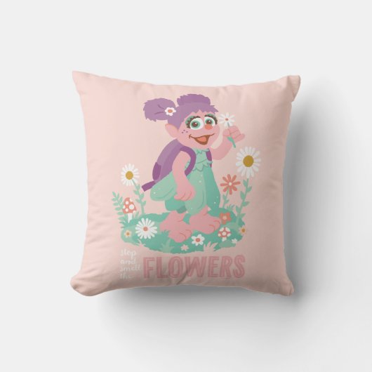 Coussin Abby Cadabby | Arrêtez et sentez les fleurs (Recto)