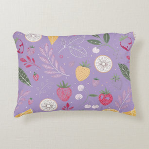 « Coussin accent floral aux fruits violets »