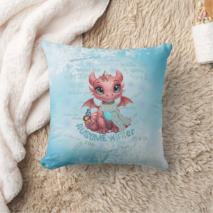 Coussin Adorable Dragon Rose d'Hiver – Flocon de Neige Mag