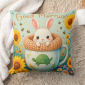 Coussin Adorable lapin dans la boue entourée de tournesols (Couverture)