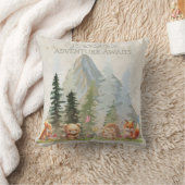 Coussin Adventure Awaits Personalized Rustic Forest Animal (Couverture)