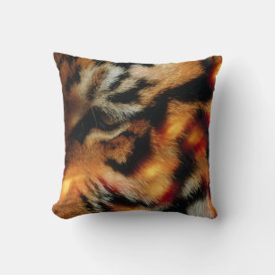 Coussin Affiche de faune à proximité de l'Œil de Tigre Dor