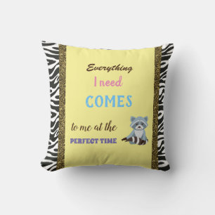Coussin Affirmation, raton laveur, lignes dorées