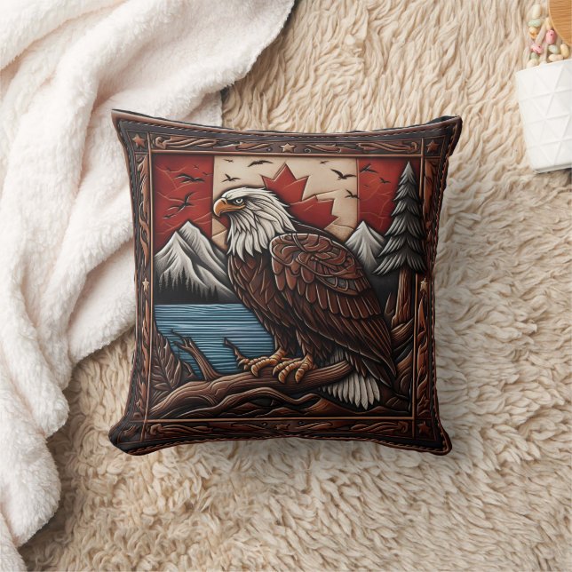 Coussin Aigle majestueux devant le paysage canadien (Couverture)