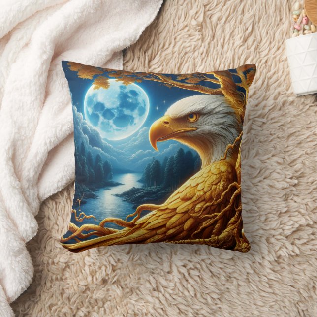 Coussin Aigle reposant sur une branche sous le clair de lu (Couverture)