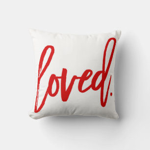 Coussin Aimé. Typographie de script tendance moderne rouge