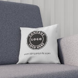 Coussin Ajouter votre logo Entreprise Marque commerciale G<br><div class="desc">Ajoutez le logo de votre entreprise et l'identité de votre marque à ce coussin ainsi que l'adresse ou le slogan de votre site Web en cliquant sur le bouton "Personnaliser" ci-dessus. Ces oreillers jetables de marque peuvent annoncer votre entreprise comme les employés les utilisent et double comme un swag d'entreprise....</div>