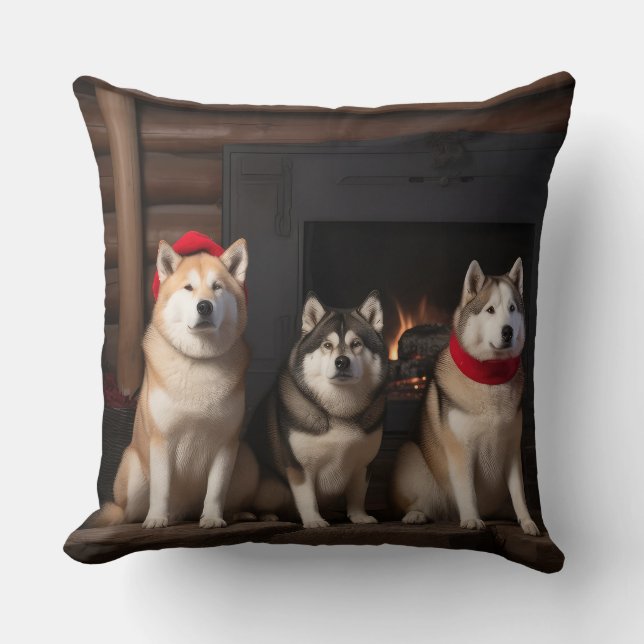 Coussin Akita par le Noël de la cheminée (Recto)