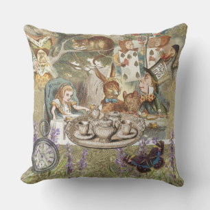 Coussin Alice au pays des merveilles – Le thé fou