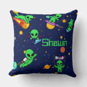 Coussin Aliens mignons personnalisés dans l'espace (Recto)