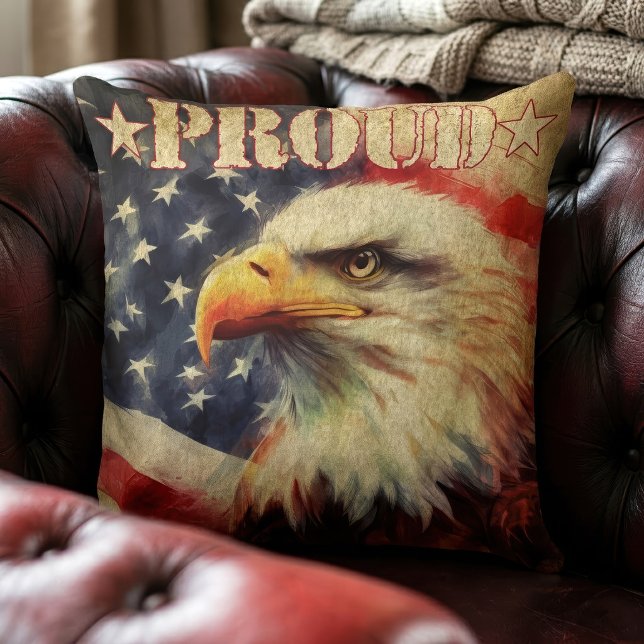 Coussin Américain fier. Aigle chauve et drapeau des États- (Proud American. Bald Eagle and United States Flag. Throw Pillow)