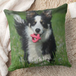 Coussin Amoureux des chiens Personnalisé Simple Cute Pet P<br><div class="desc">Célébrez votre meilleur ami avec notre coussin moderne et simple, parfait pour présenter votre animal de compagnie bien-aimé d'une manière unique. Avec l’option d’ajouter le nom de votre animal de compagnie, ce coussin est un grand cadeau pour la famille, les amis et même les grands-parents. La coussin dispose d'une photo...</div>