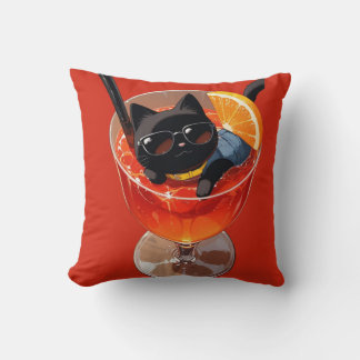 Coussin anime chat noir en vacances