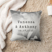 Coussin Anniversaire du Mariage photo moderne noir et blan (Couverture)