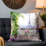 Coussin Aquarelle Tour Eiffel Paris Café français<br><div class="desc">Aquarelle Tour Eiffel Paris Café français Throw Pillow Cushion dispose d'un coin salon de café français aquarelle avec Paris et la Tour Eiffel en arrière - plan. Créé par Evco Studio www.zazzle.com/store/evcostudio</div>