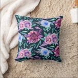 Coussin Aquarelle violet rose motif<br><div class="desc">Aquarelle violet bleu rose motif floral lancer oreiller.</div>