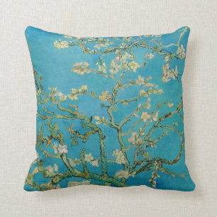 Coussin Arbre d'amande en fleurs par Van Gogh