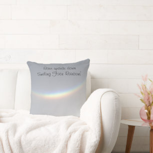 Coussin Arc-en-ciel rare à l'envers Visage souriant Jersey
