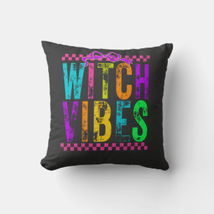 Coussin Arc en damier néon Halloween Vibes Sorcière
