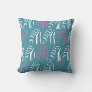 Coussin Arcs arc-en-ciel tirés à la main sur Turquoise
