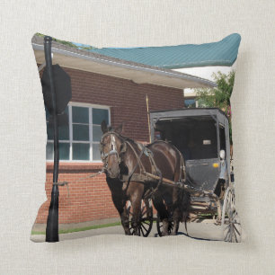 Coussin Arrêtez-vous pour un sort, Amish Buggy Horse