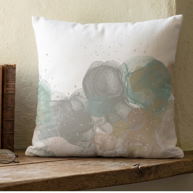 Coussin Art abstrait moderne lavis à l'encre (This soft gray and teal abstract ink wash pattern adds modern art style to your living room.)