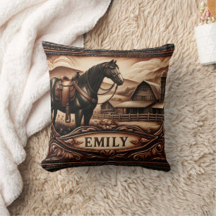 Coussin Art Cuir Représentation Cheval Près De La Grange R