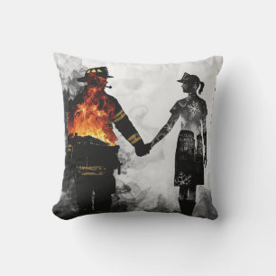 Coussin Art de silhouette de couple infirmière et pompier