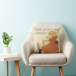 Coussin Art Nouveau victorien vintage, Fille avec chats au<br><div class="desc">Illustration vintage Design d'affiche publicitaire Art Nouveau pour le lait stérilisé de la région de Montigny-sur-Vingeanne en France par Théophile Alexandre Steinlen. Cette publicité présente un jeune enfant qui boit du lait d'un bol alors que ses chats d'animaux de compagnie cherchent à mendier du lait aussi. Texte intégral "Lait Pur...</div>