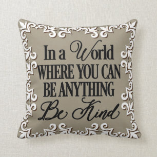 Coussin assez décoratif. Dans un monde