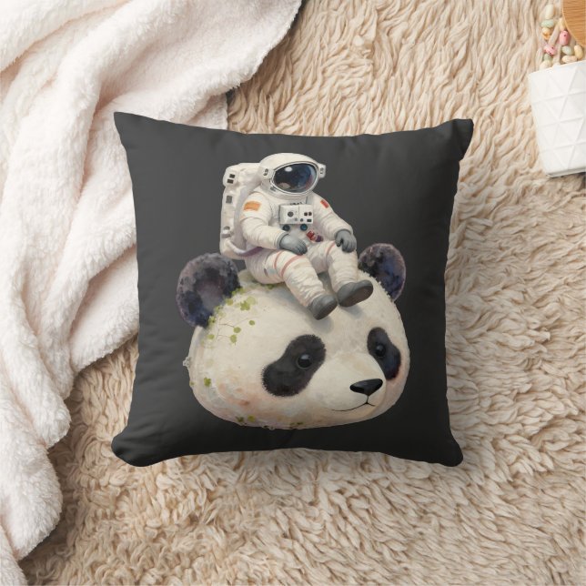Coussin Astronaute sur un panda spatial surréaliste, étran (Couverture)