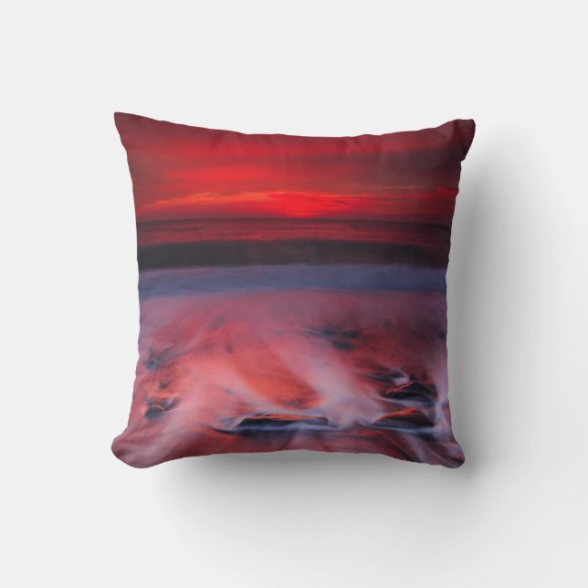 Coussin Aube au-dessus de la mer orageuse (Recto)